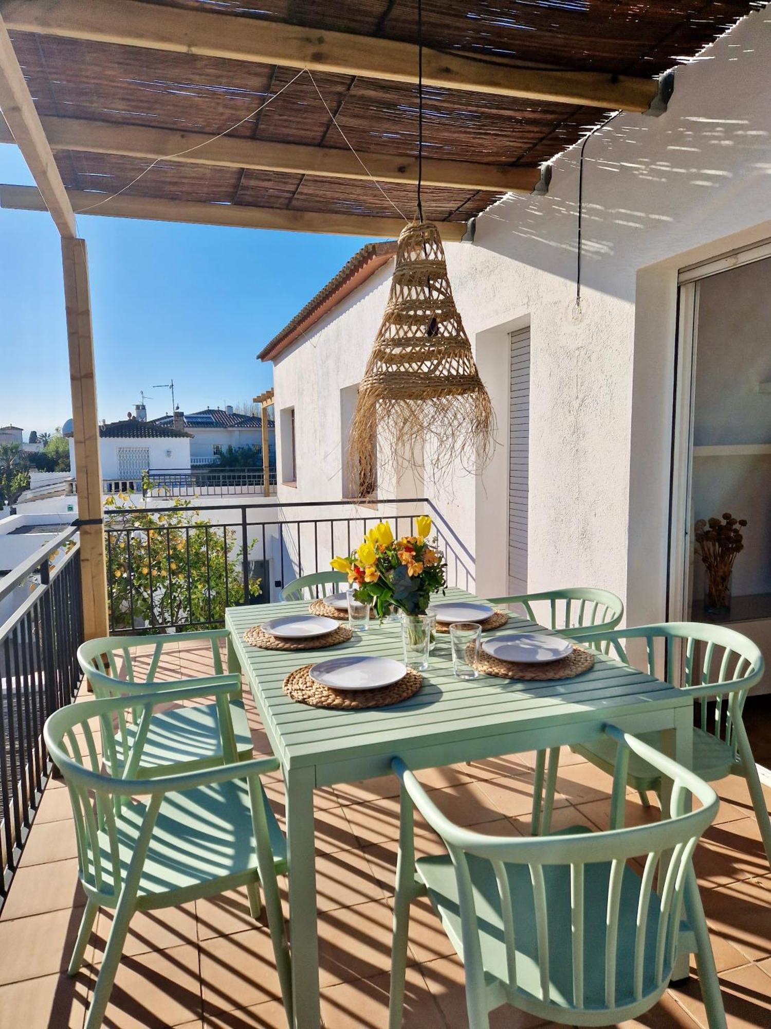 Gorgot P1 I Apartamento Con Terraza Y Piscina Comunitaria Cerca De La Playa Empuriabrava Exterior photo